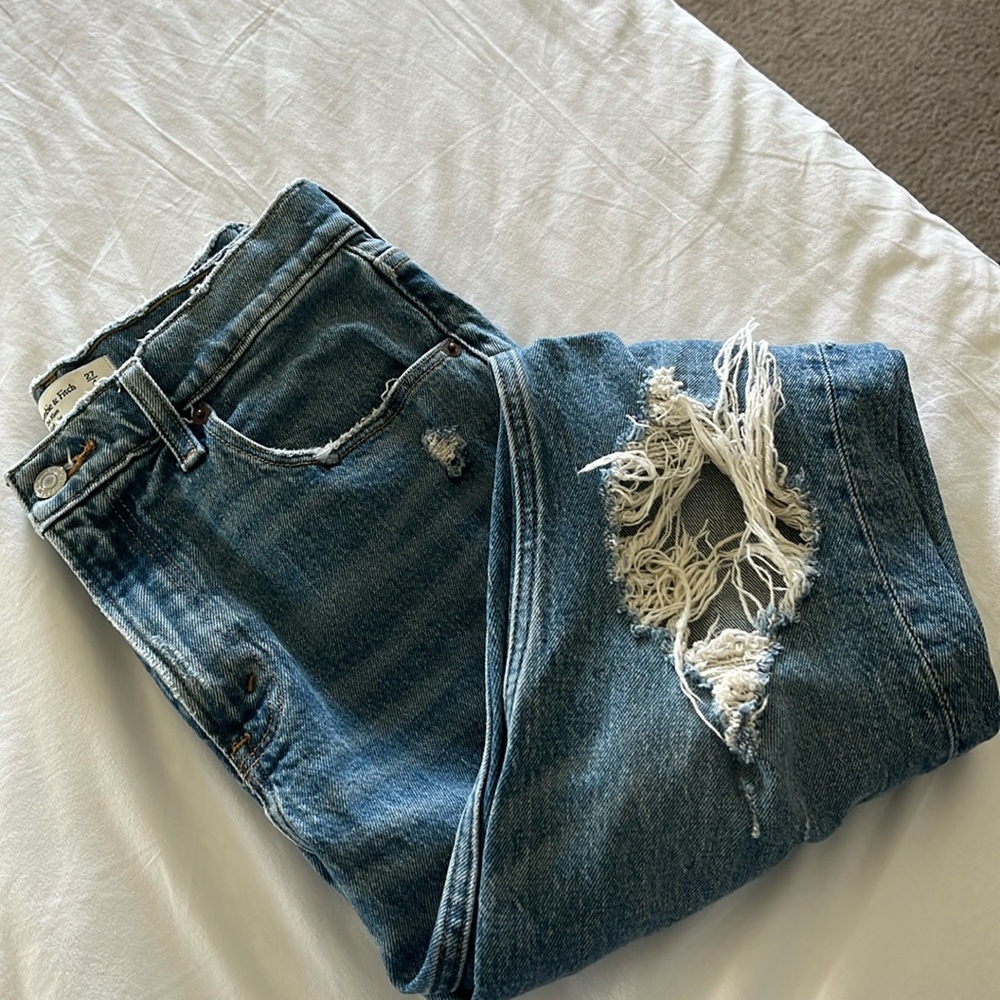 Abercrombie & Fitch The Mom high rise jeans